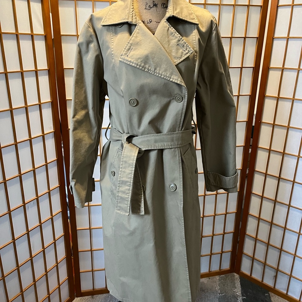 GAP Women's Classic Tan Trench Coat